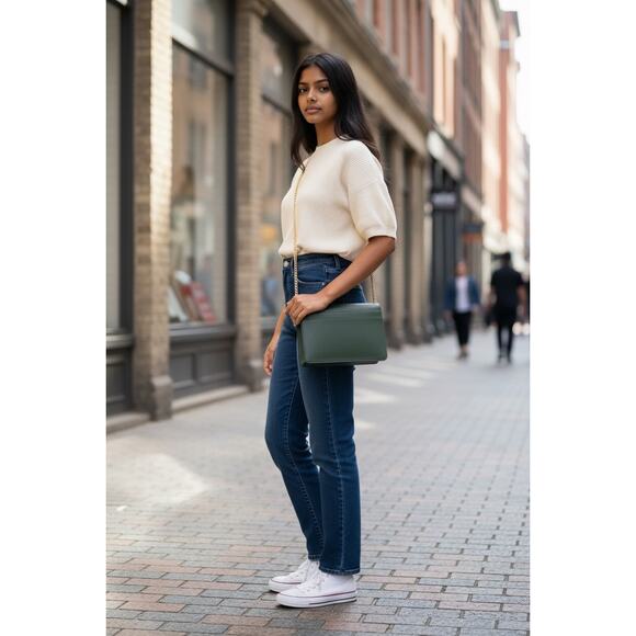 Louis Vuitton Selenga Clutch – Episea Green Taiga Leather w/ COA - Picture 2 of 9